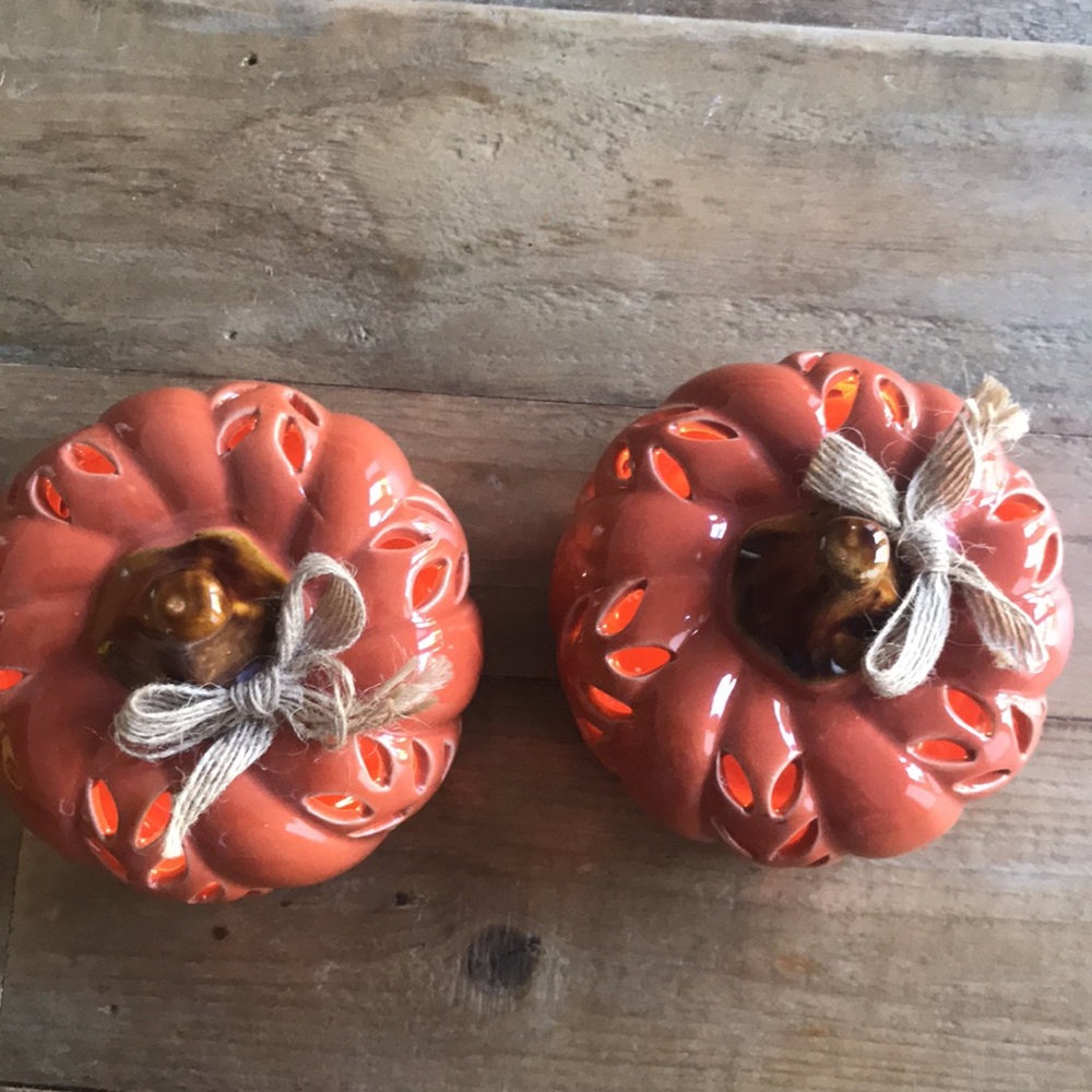 Set of 2 Ceramic Lighted Pumpkins - Picture 6 of 8